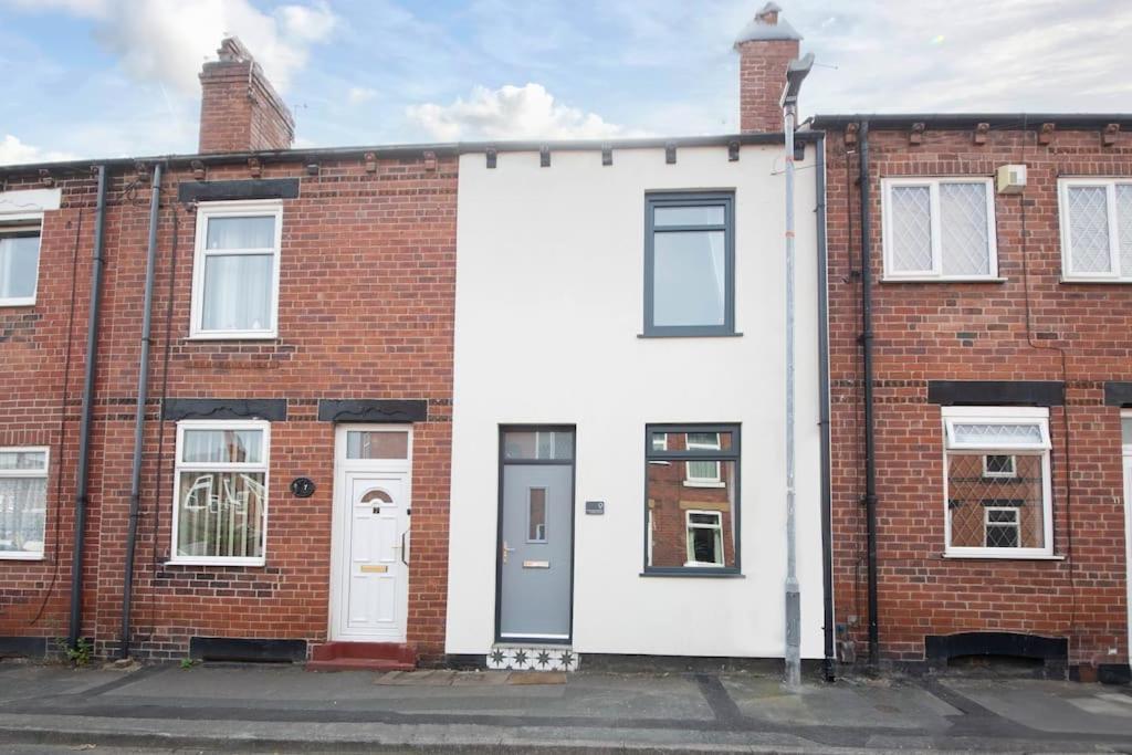 Glasswing Stays Liquorice Lodge Castleford Exterior foto