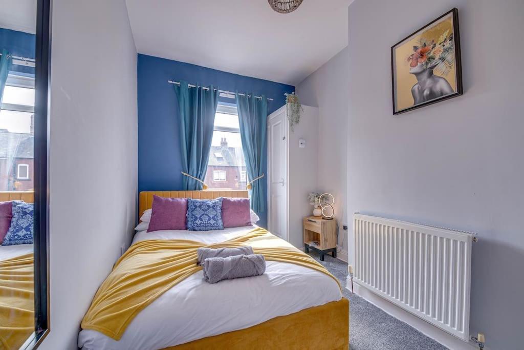Glasswing Stays Liquorice Lodge Castleford Exterior foto
